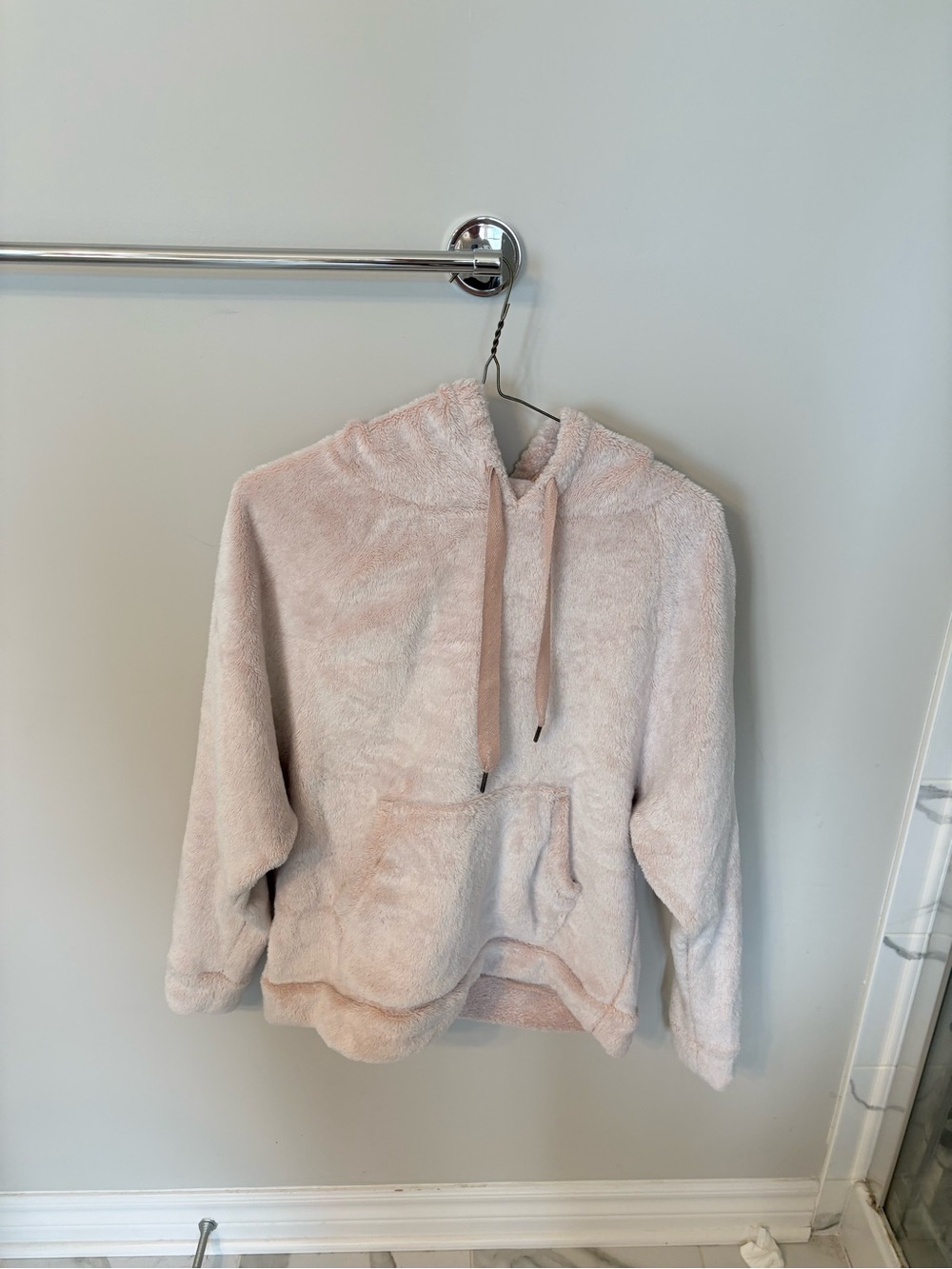Cozy Plush Hooded Sweatshirt — Light Blush Pink